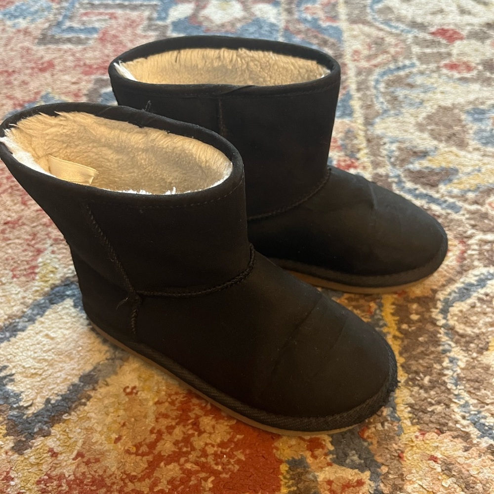 Old Navy Toddler Girl faux fur black suede boots size 10